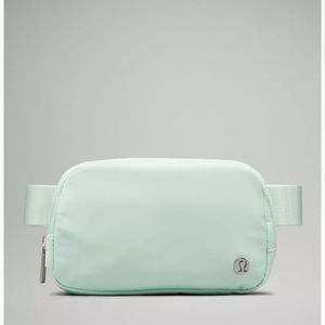 Lululemon belt bag NWT